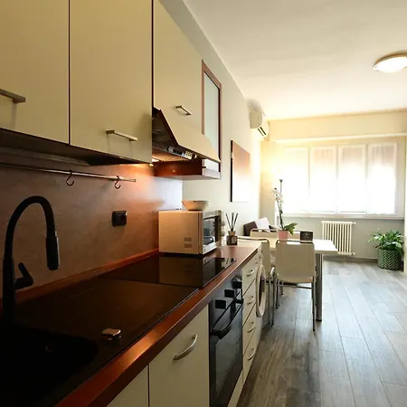 Holiday Homes Aparthotel Milano-3