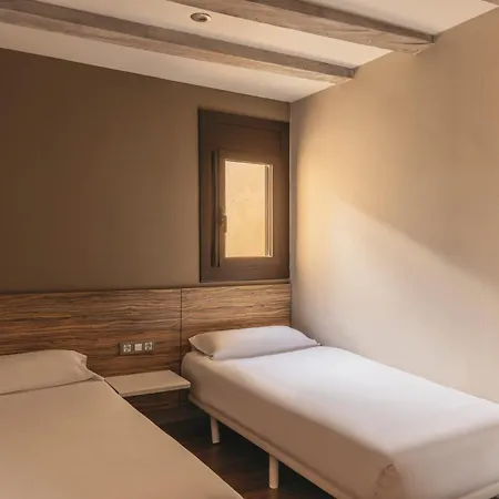 Barcelona Apartment Milà-3