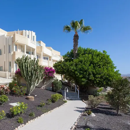 R2 Maryvent Beach Apartments-3