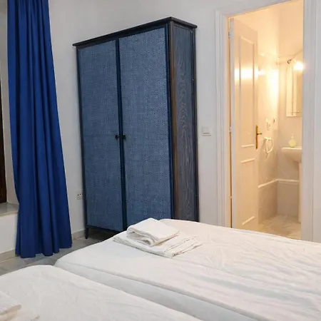 Apartamentos Larga 70-3
