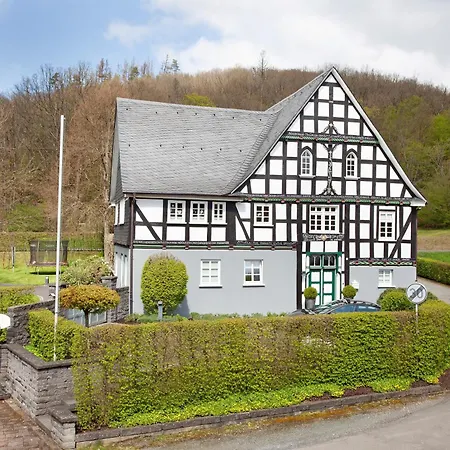 Gut Vasbach Ferienwohnungen-3