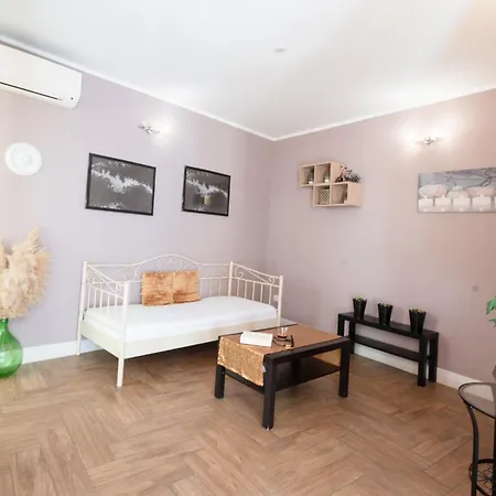 Gold Apartment-3