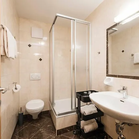 Weinberg Apartments & Brixen Suedtirol Guest Pass-2
