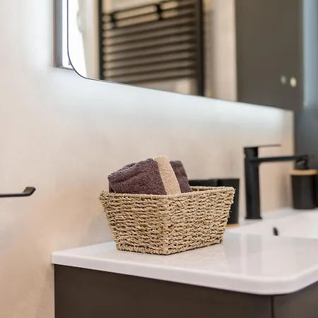 Apartments Luka-3
