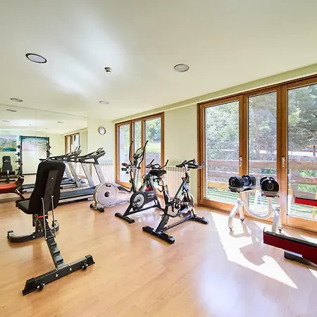 Apartaments La Neu-Mountain Lodges & Restaurant-2