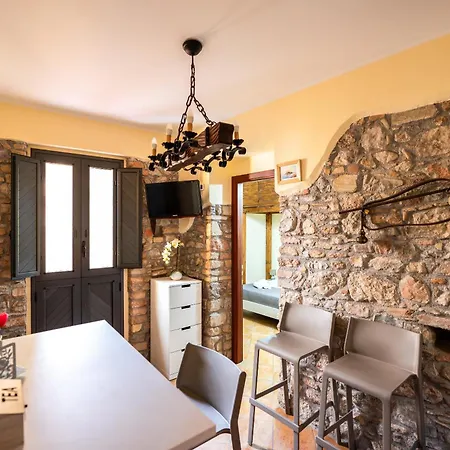 Vico Tauro House-2