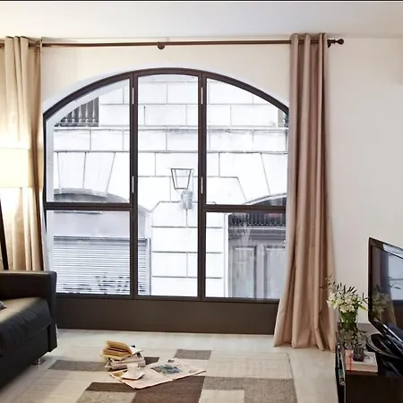 Gothic-Cathedral Apartments-2