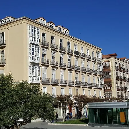 Apartamentos Art Suite Santander-3