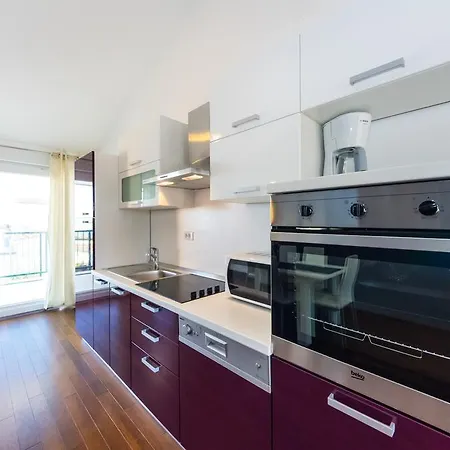 Queen Beach Apartments-2