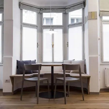 Stay Cooper L Laubenhaus-2