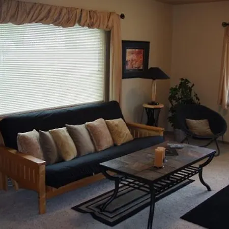Summit View Lodge-3