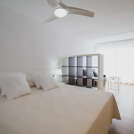 Apartamentos Seven Village-3