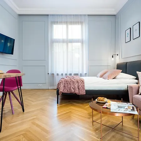 P&J Luxury Apartments-3