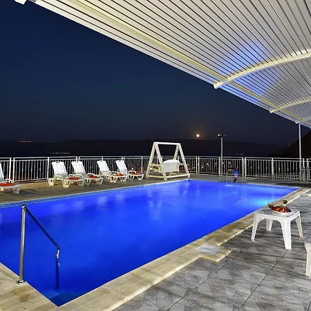 אחוזת חוף כנרת Kinneret Village-2