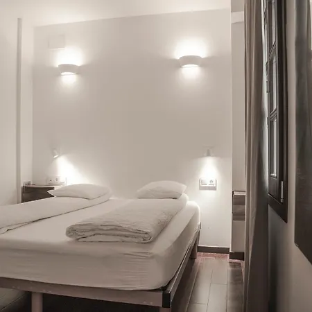 Barcelona Beach Apartments-3