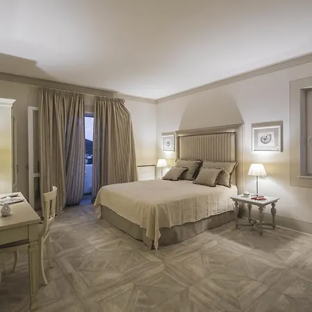 Maridea Casa Vacanza- Le Alcove sul Mare Suites-2