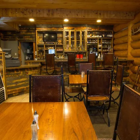 Headwaters Lodge & Cabins At Flagg Ranch-2