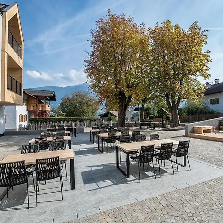 Dining & Living Alpenrose-2