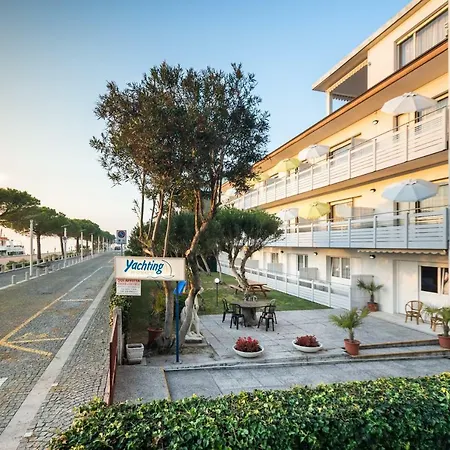 Yachting Residence-2