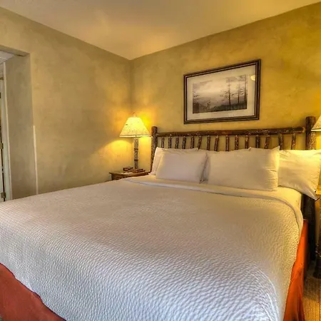Oak Tree Lodge-2