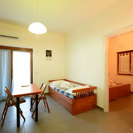 Flat House-2