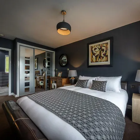 Storr Apartments-3