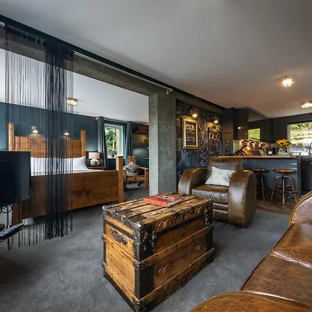 Storr Apartments-2