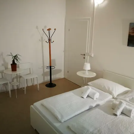 Central Rooms-2