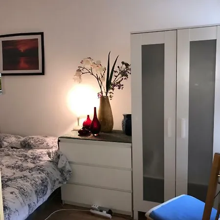 Entire Flat In Finchley Road-2