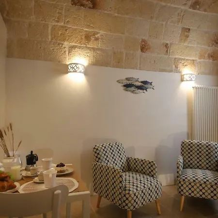 Suite 52-2