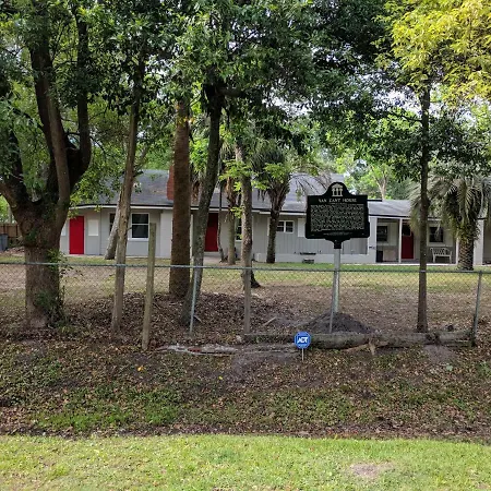 The Van Zant House-3