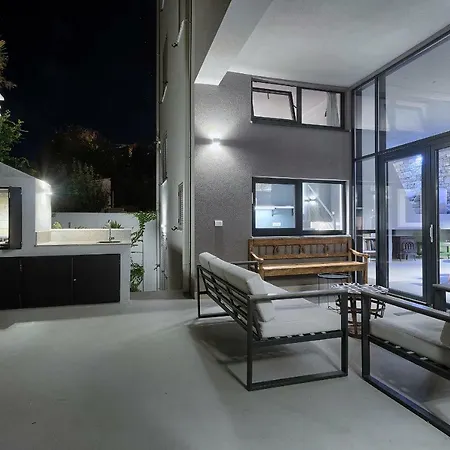 Casa Mia Apartments-3
