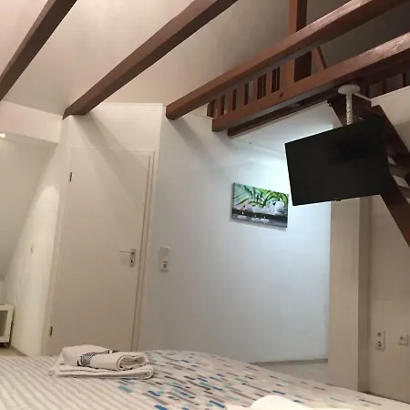 Lorenz Apartment 2-3