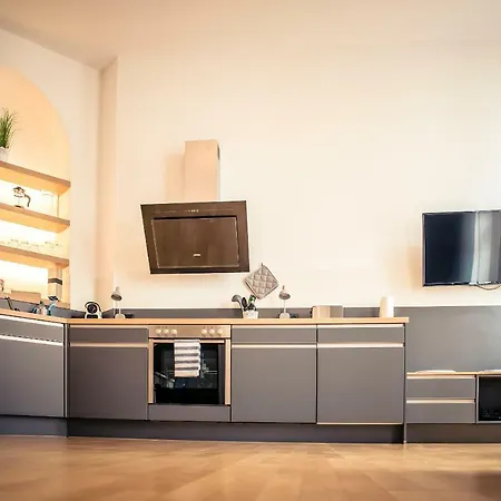 Schwerin City Apartment-2