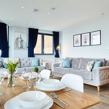 Elegant Plus Luxury Apartments-2