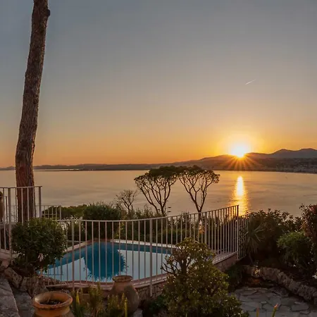 Chateau Des Anglais - Five Stars Holiday House-3