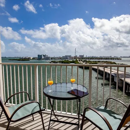 Mare Azur Miami Luxury Apartments By Grand Bay-2