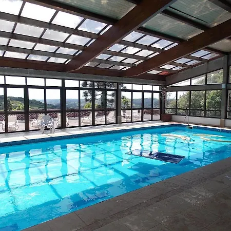 Apart-hotel em Gramado, padrão 4 estrelas, no centro-3