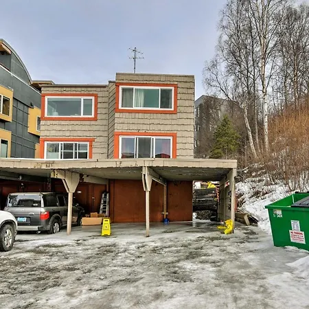 Walk To Town & Coast: Anchorage Condo W/ Fireplace-2