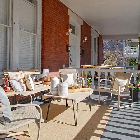 416A Waldburg St - Newly Renovated 1920'S Historic District Apt-3