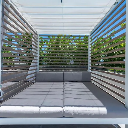 Global Luxury Suites Downtown Miami-2