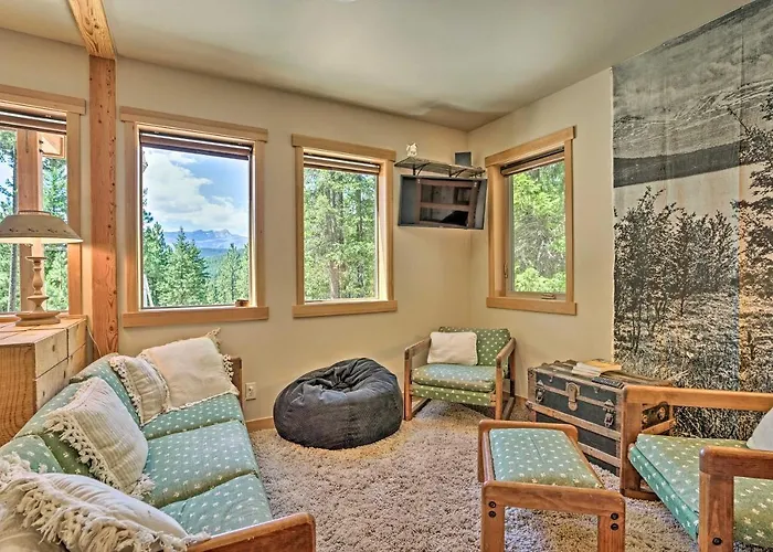 Private Leavenworth Cabin W/ Mtn Views & Fire Pit