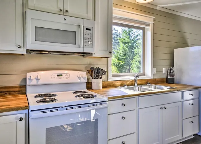 Scenic Studio W/ Loft & View Of The Columbia River
