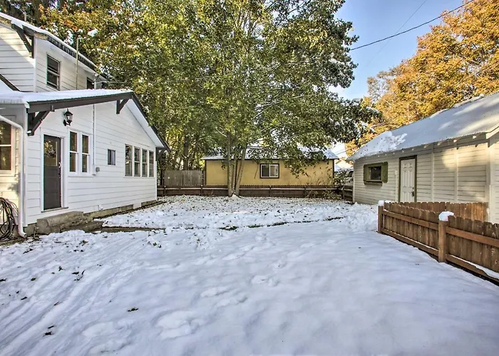 Charming Downtown Coeur D'Alene Home With Yard!