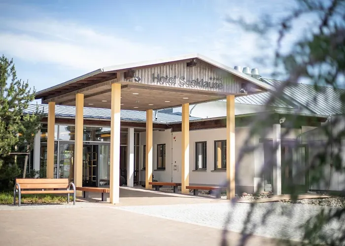 Jacuzzi-Hotel: Familien Wellness Hotel Seeklause mit großem Abenteuerspielplatz Piraten-Insel-Usedom
