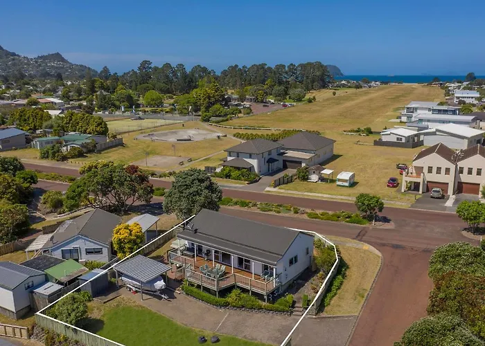 Harbour View Haven - Pauanui Holiday Home