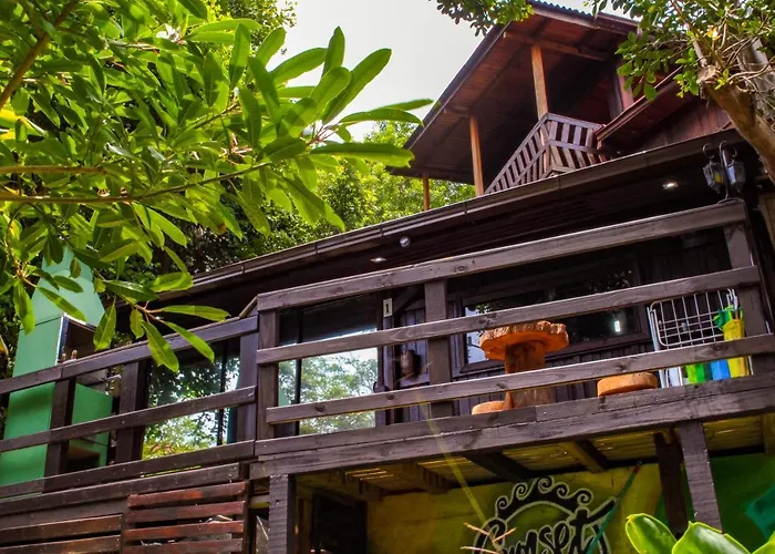 Sunset Strip Eco Apartments