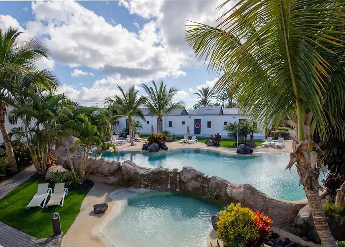 R2 Romantic Fantasia Suites - Adults Only