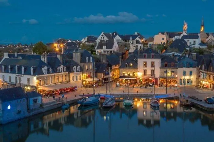 studio vue sur le Port saint Goustan classé 3 étoiles!