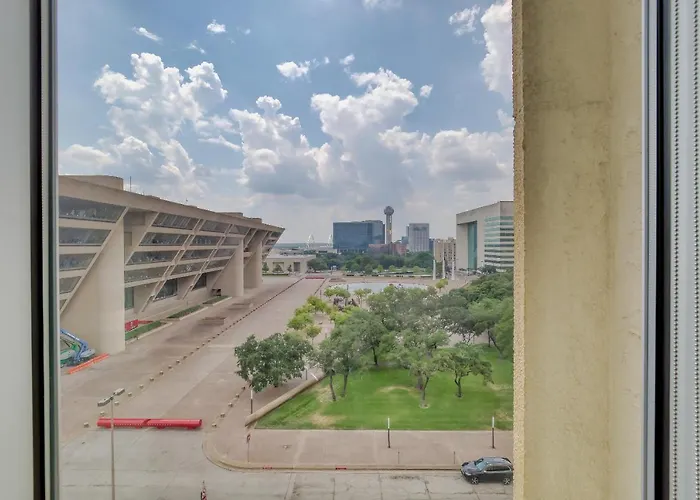 Luxury Downtown Dallas Stay By Amyfinehouse